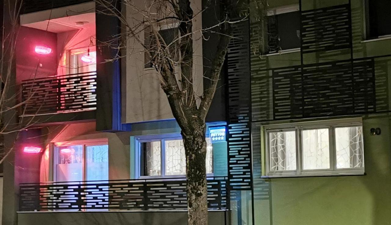 Apartmani Peyton Slavonski Brod Bagian luar foto